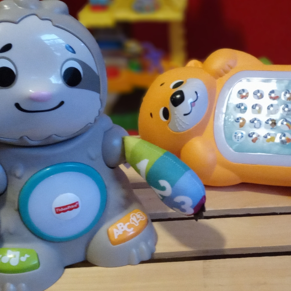 Fisher Price Linkimals sloth & otter